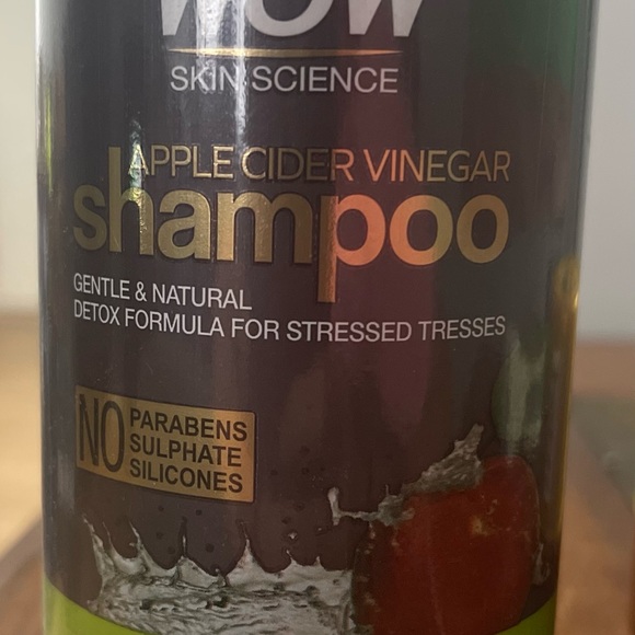 WOW Skin Science: Shampoo and Conditioner Set - Picture 6 of 11